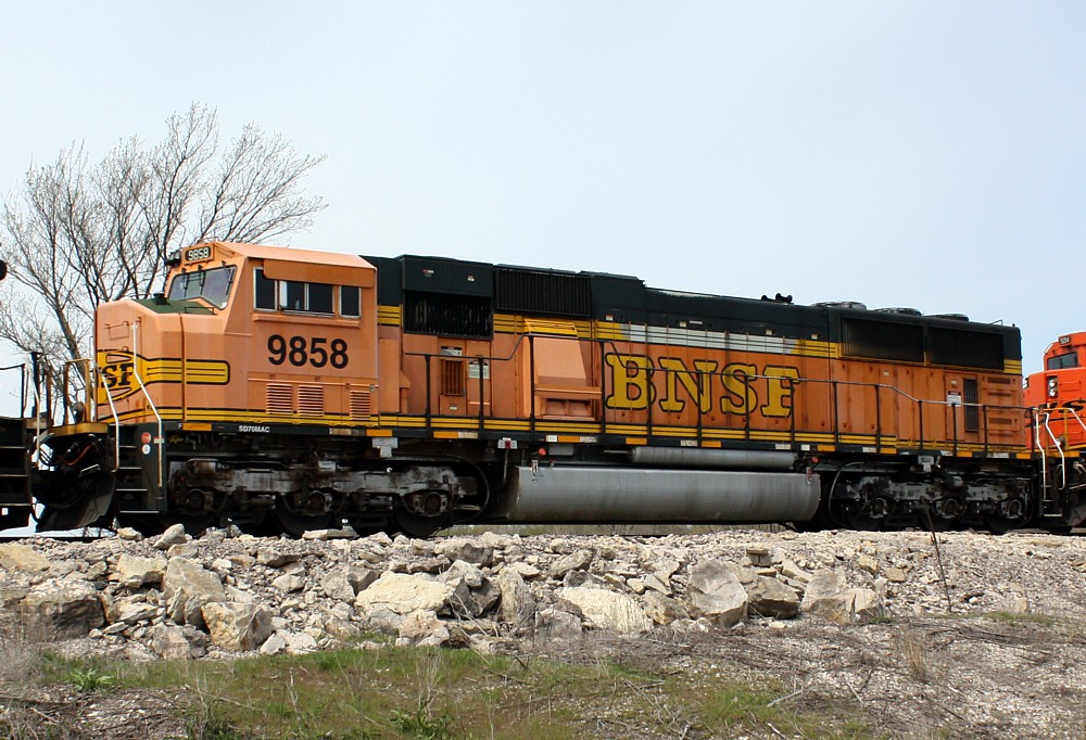 BNSF 9858